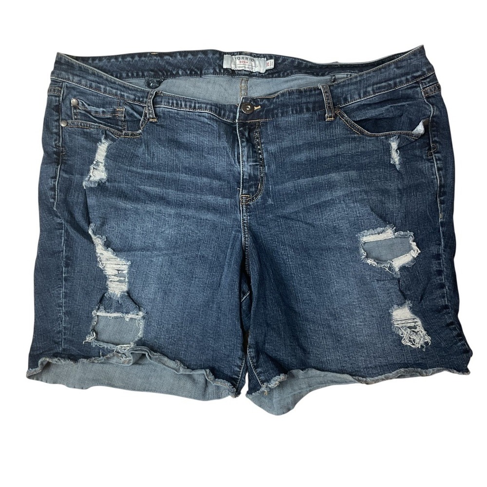Torrid Stretch High Rise Boyfriend Flat Front Distressed Bermuda Shorts Size 26